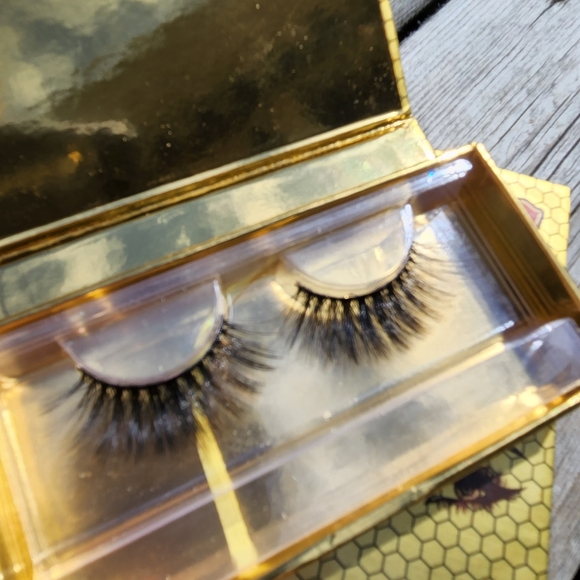 💥3 for $15 Lashwoods Natural Mink Lashes 3pk Gold Boxes - Picture 2 of 4